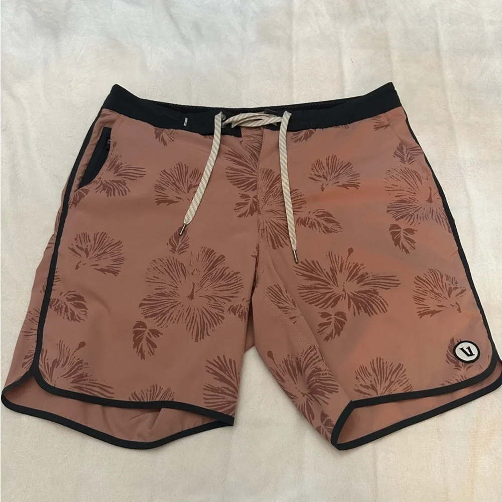 Vuori Men's Burnt Clay Kona Cruise Boardshort 51693